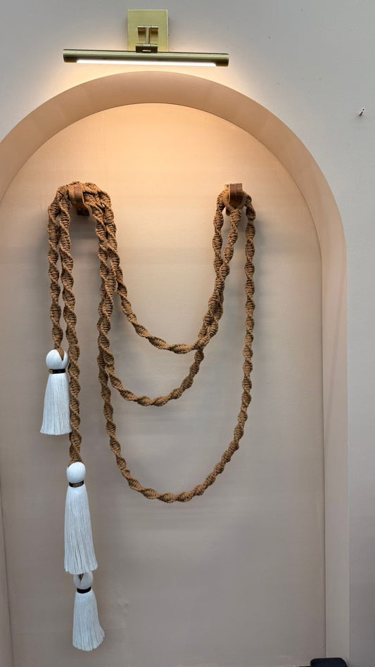 Escultura Raíz Suspendida