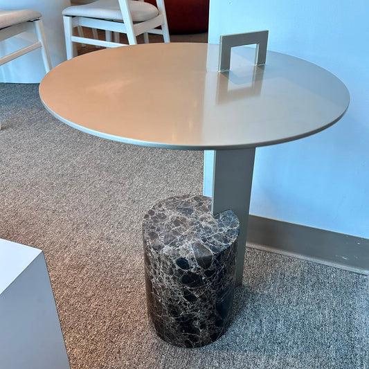 Mesa Lateral Átrio